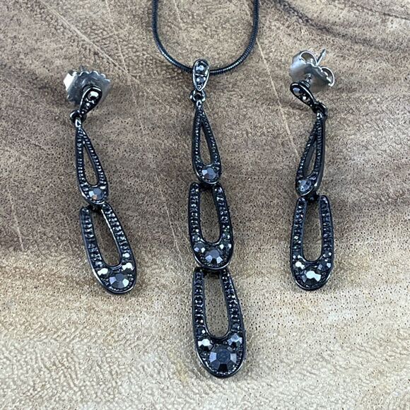 Lia Sophia Estate Necklace Black Tone Stones & Matching Post Earrings - Picture 5 of 16